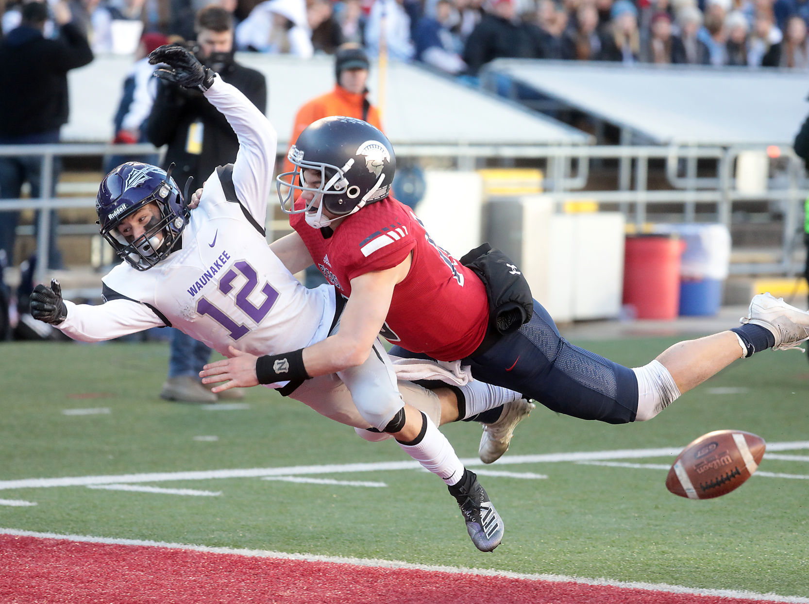 Brookfield East 31, Waunakee 30